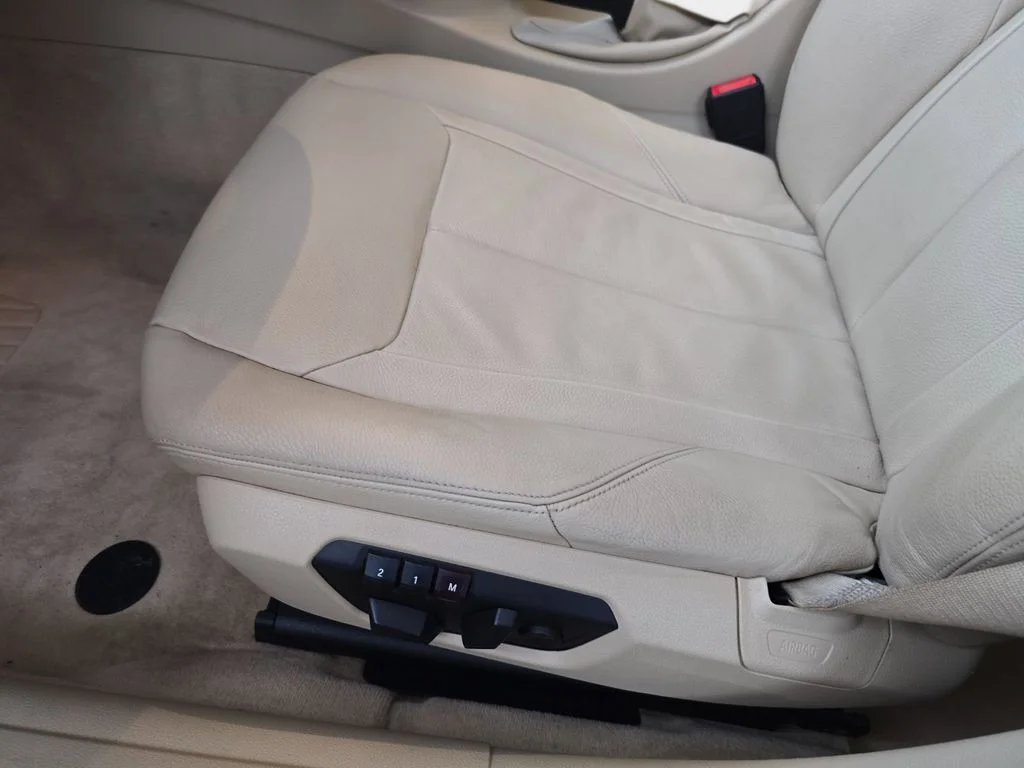 Used 2014 Black BMW 328i xDrive image 29
