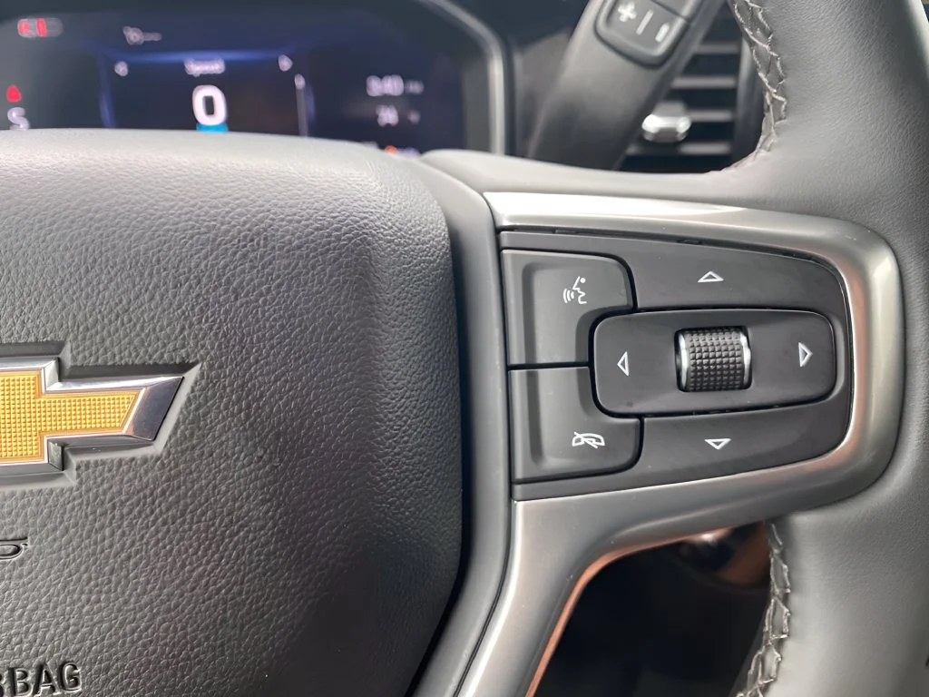 Used 2026 Summit White Chevrolet LT image 19
