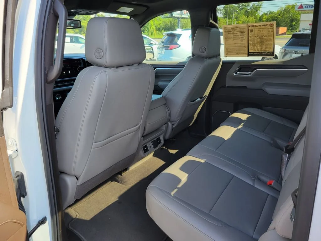 Used 2024 Summit White GMC SLT image 13