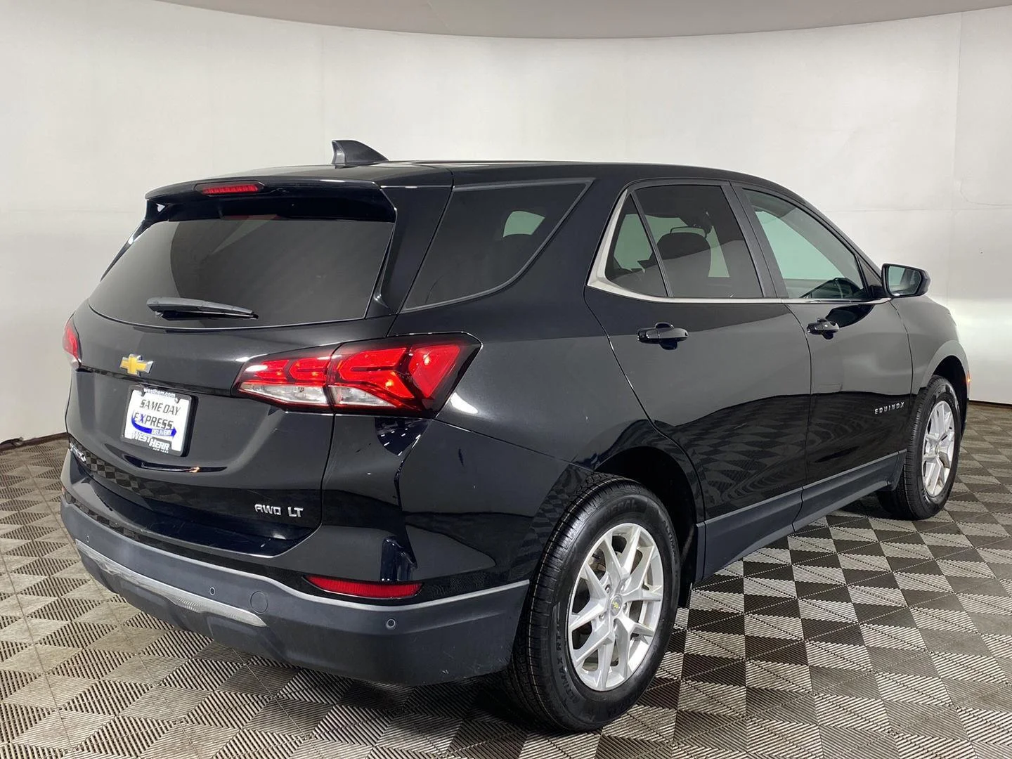 Used 2022 Mosaic Black Metallic Chevrolet LT image 23