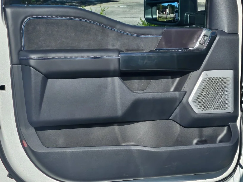 New 2027 Star White Metallic Tri-Coat Ford F-350® Platinum® image 37