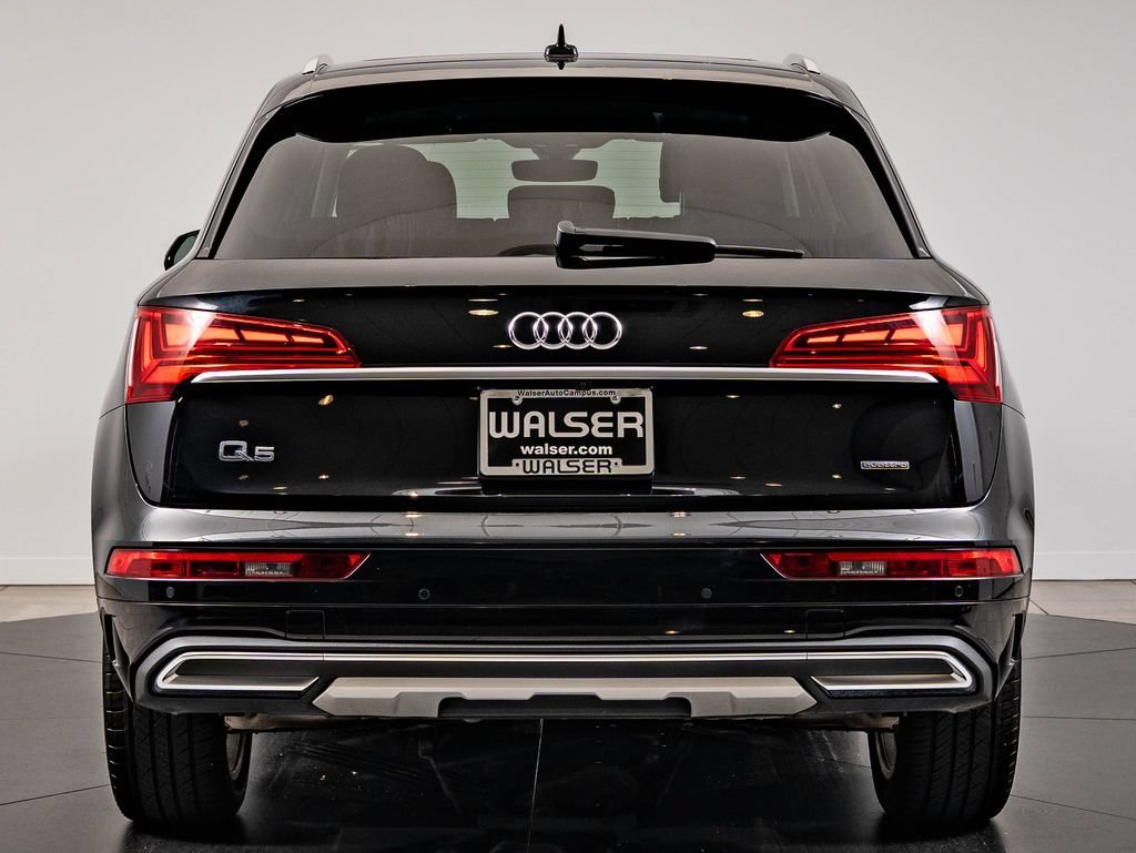 Used 2021 Mythos Black Metallic Audi 45 Prestige image 7