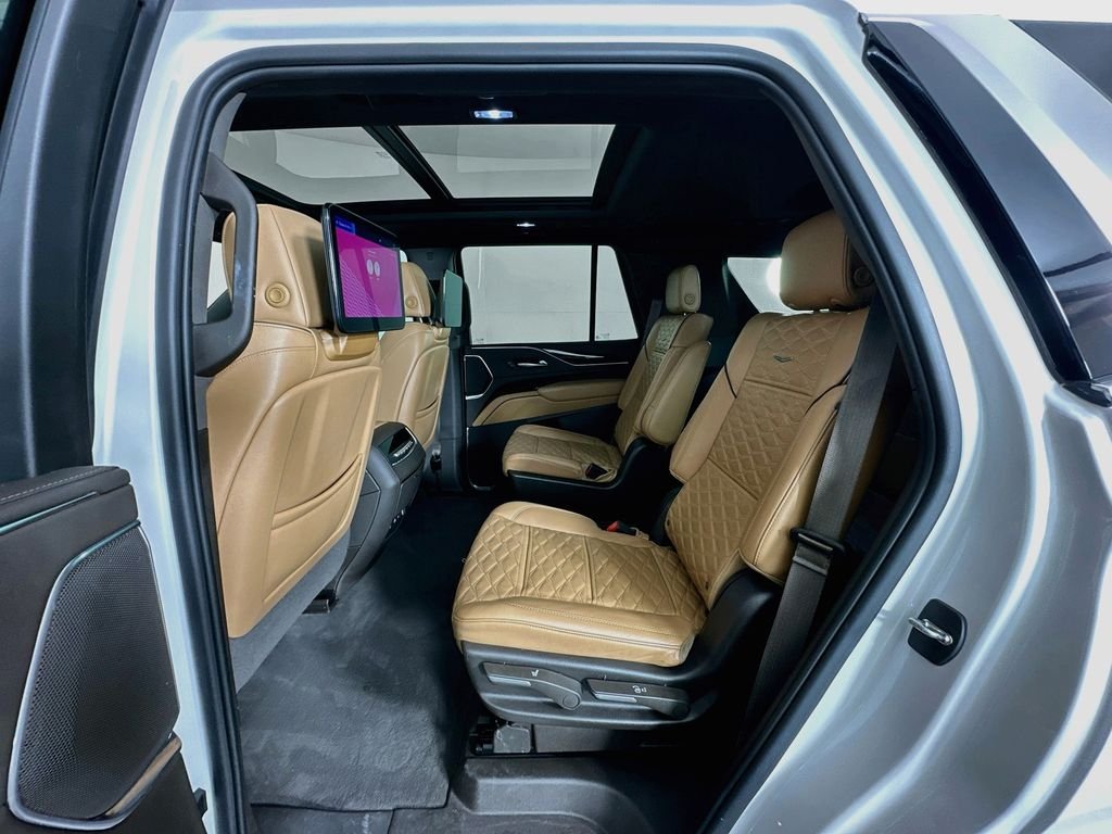 Used 2023 White Cadillac Premium Luxury image 25