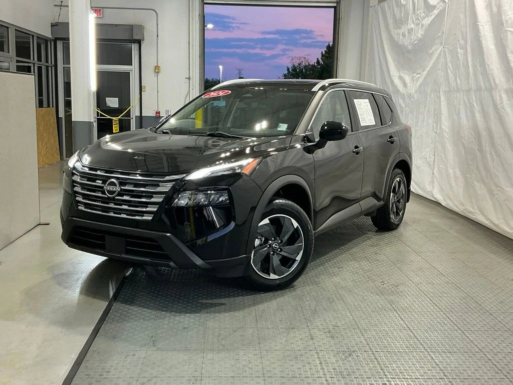 Certified Used 2024 Super Black Nissan SV image 2