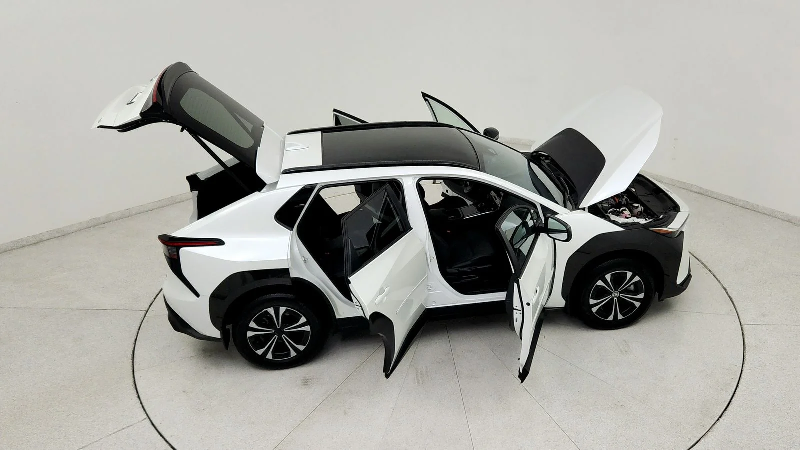 Used 2024 Beige Toyota XLE image 24