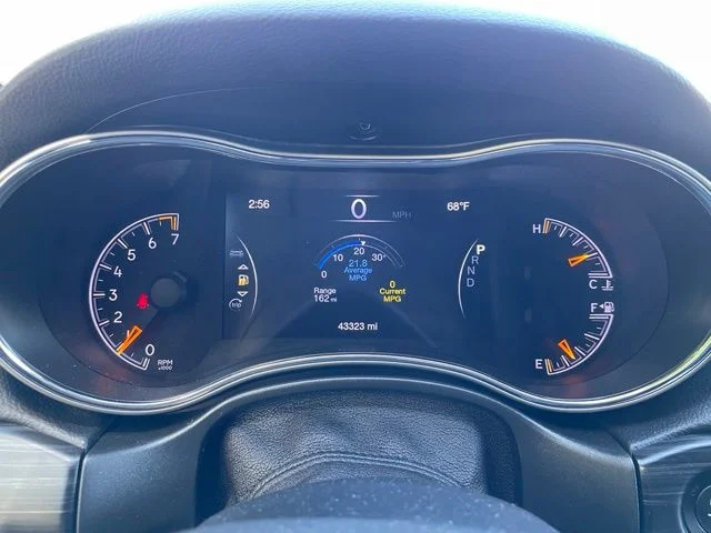 Used 2022 Sting-Gray Clearcoat Jeep Laredo X image 19