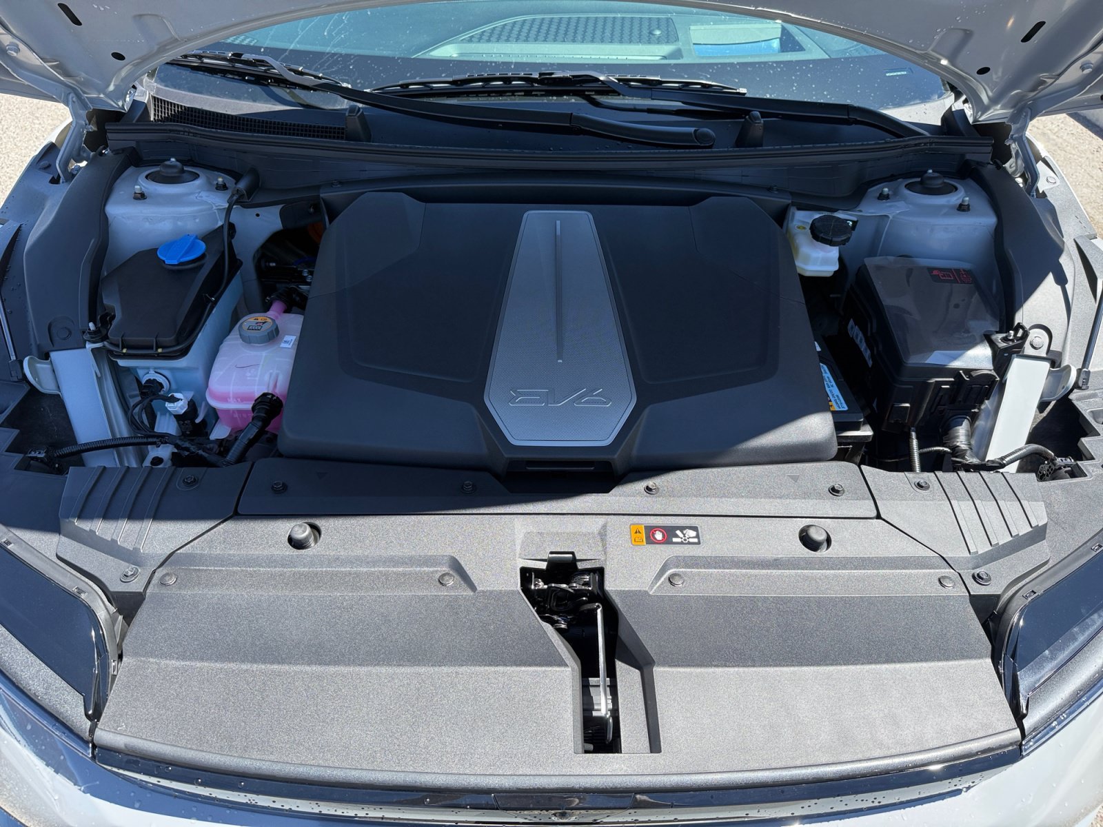 New 2026 Wolf Gray / Black Roof Kia GT-LINE image 20