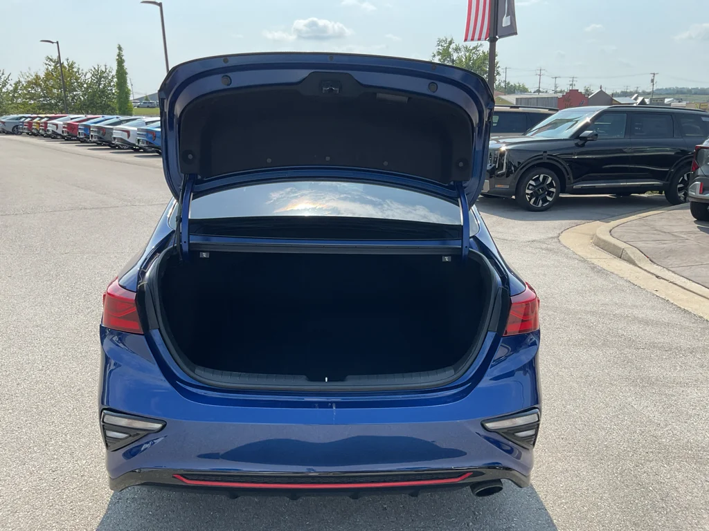 Used 2020 Deep Sea Blue Kia GT-Line image 17