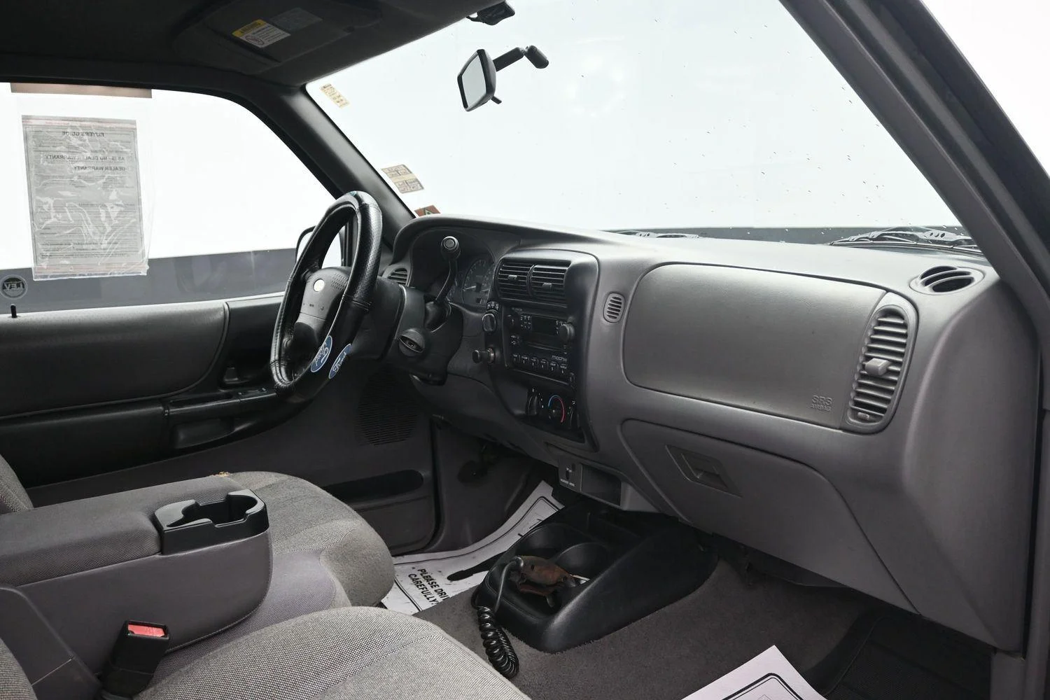 Used 2002  FORD  image 9