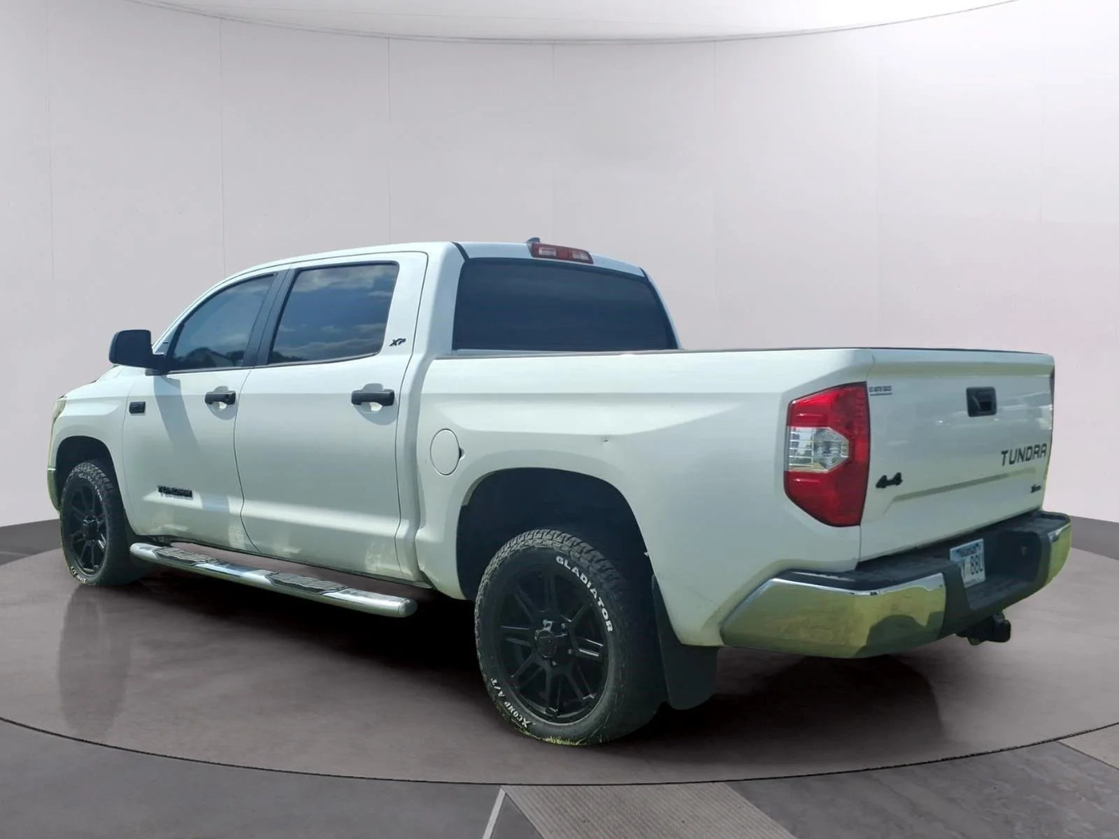 Used 2020 Super White Toyota SR5 image 5