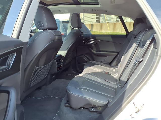 Used 2019  Audi Premium Plus image 15
