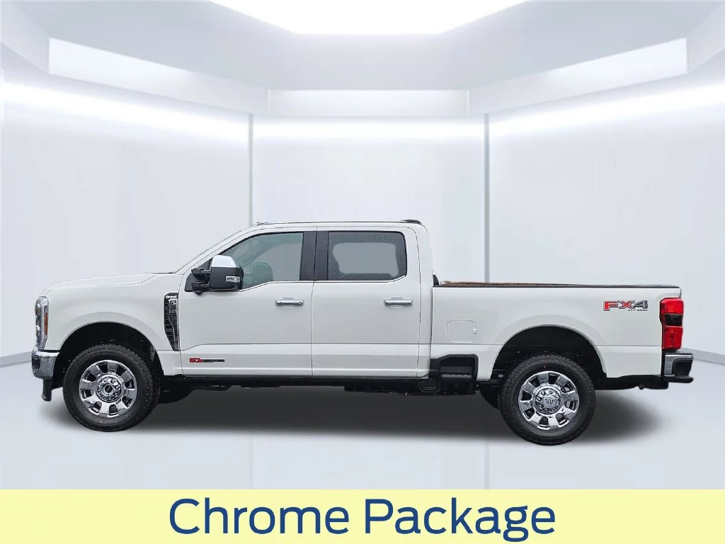 New 2027 Star White Metallic Tri-Coat Ford F-350® King Ranch® image 20