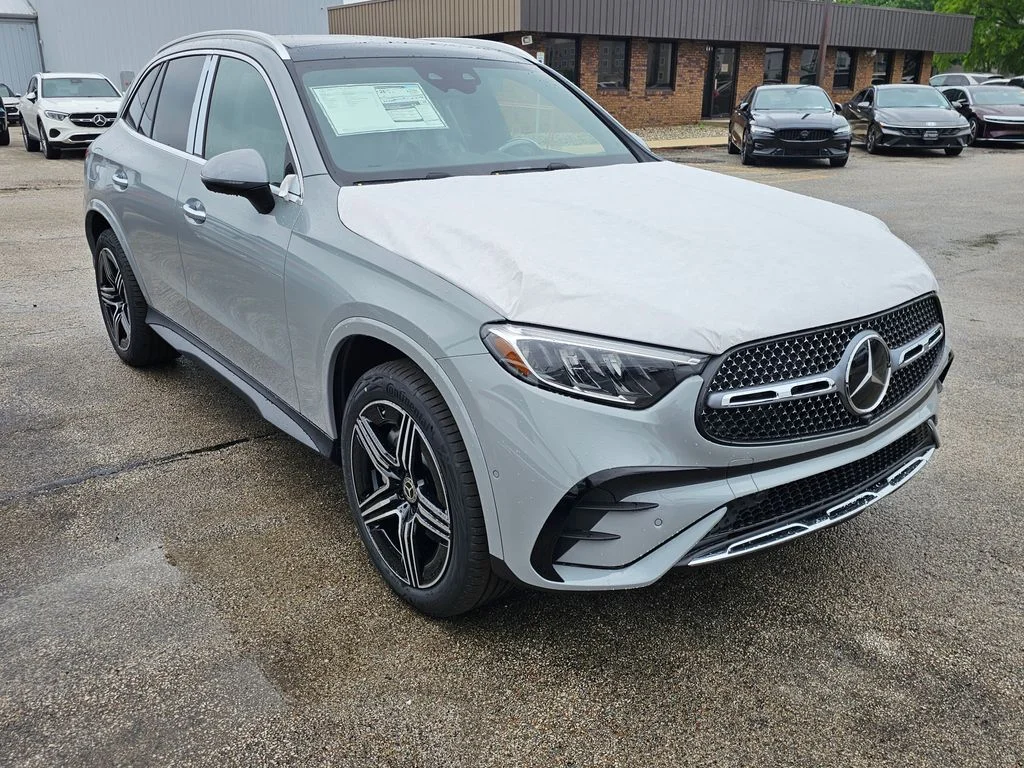 2026 Mercedes-Benz GLC's photo