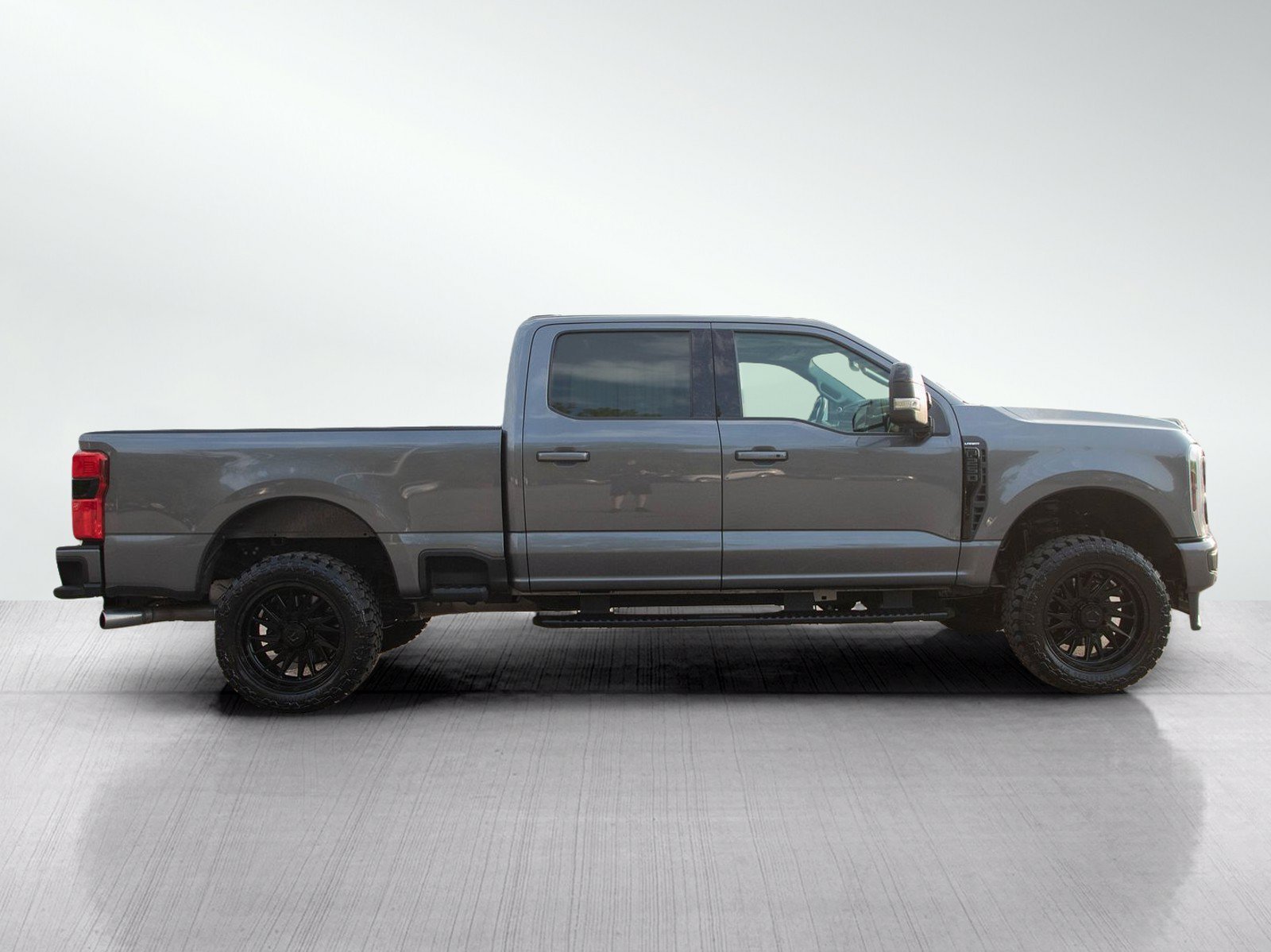 Used 2024  Ford  image 7