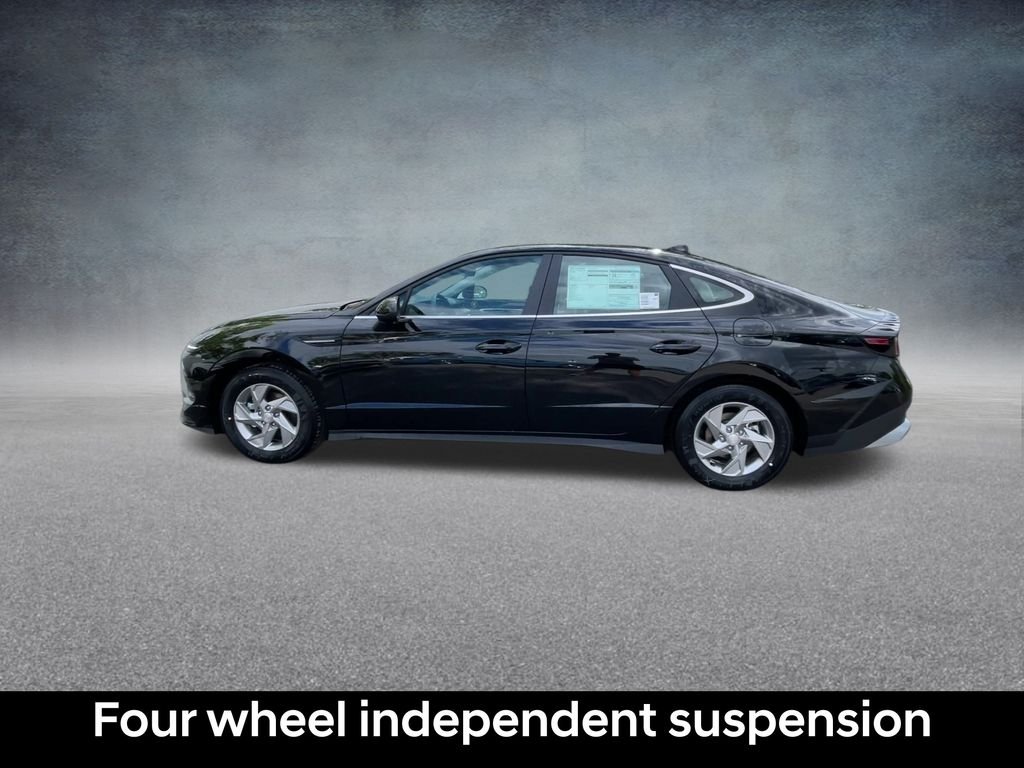 Certified Used 2026 Abyss Black Hyundai SE image 14