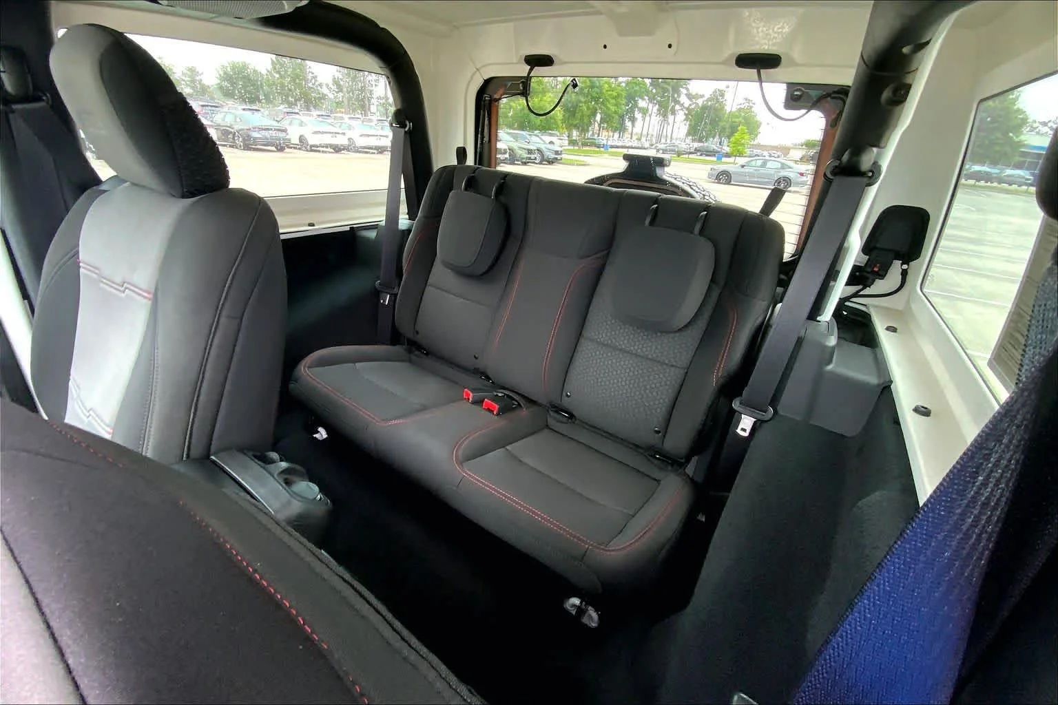 Used 2022 Bright White Clearcoat Jeep Rubicon image 17