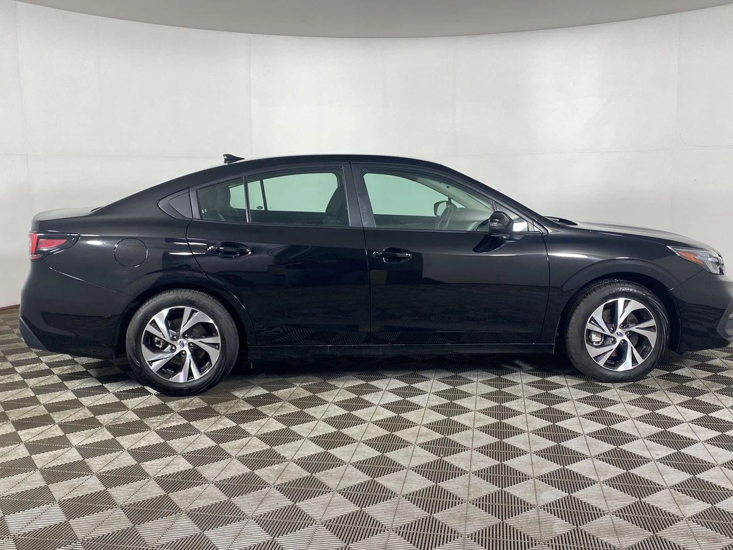 Used 2025 Crystal Black Silica Subaru Premium image 5