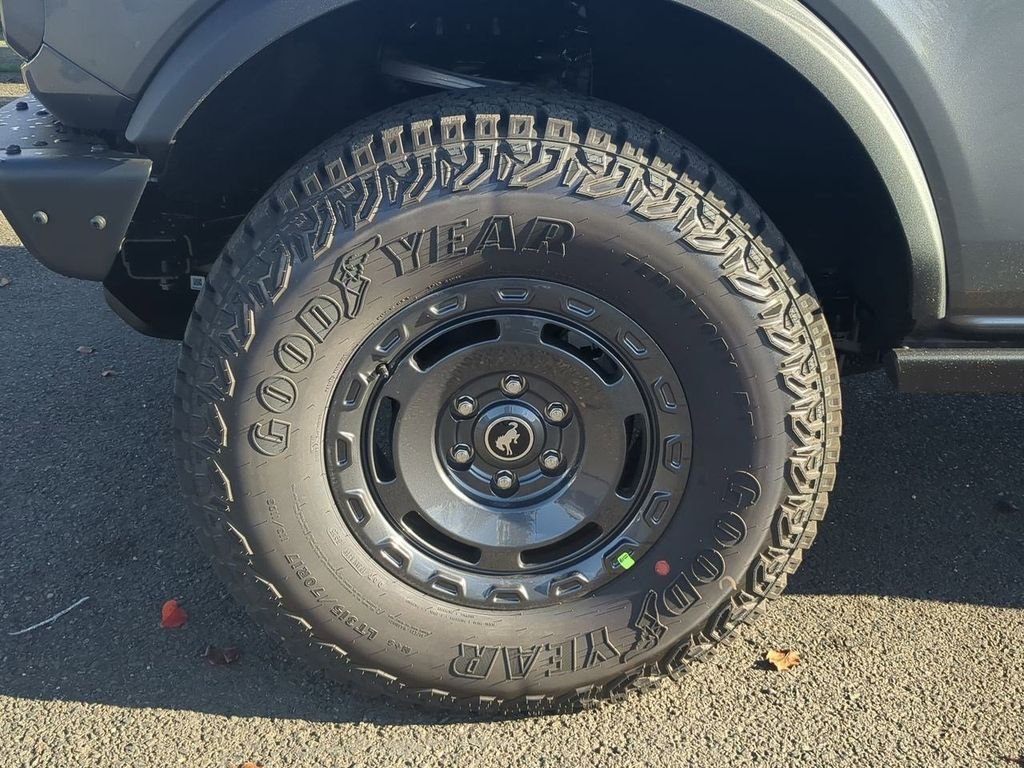 New 2025 Carbonized Gray Metallic Ford Badlands® image 61