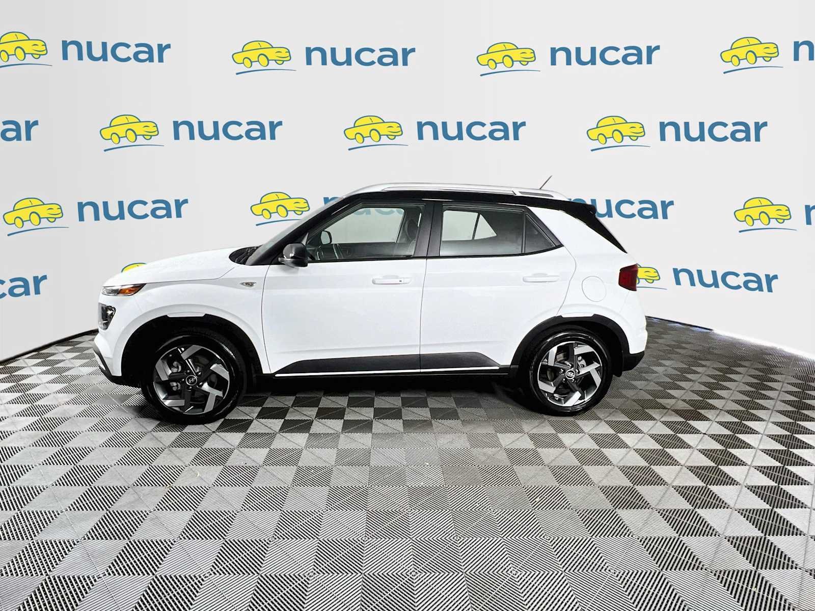 Used 2026 Lunar White w/Black Roof Hyundai SEL image 4