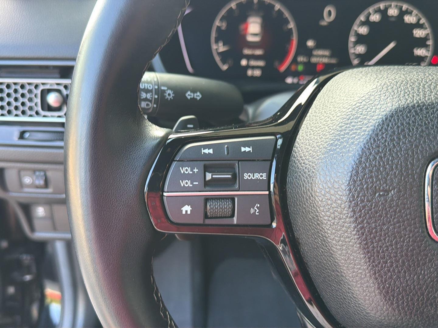 Used 2025  Honda Sport image 20