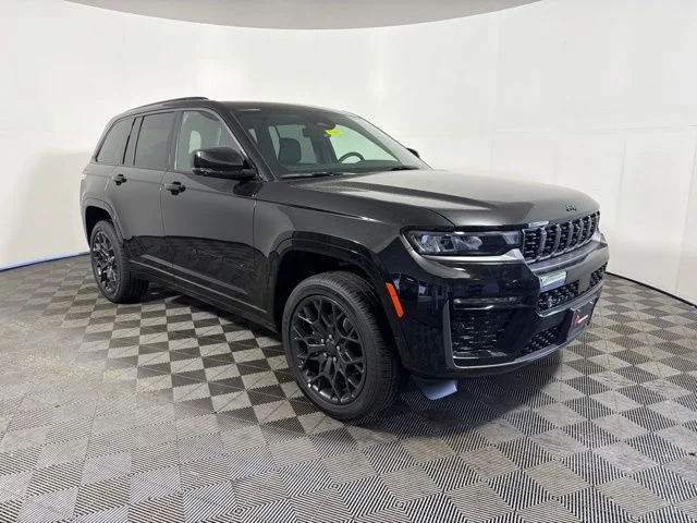 New 2026 Black Jeep Summit image 1