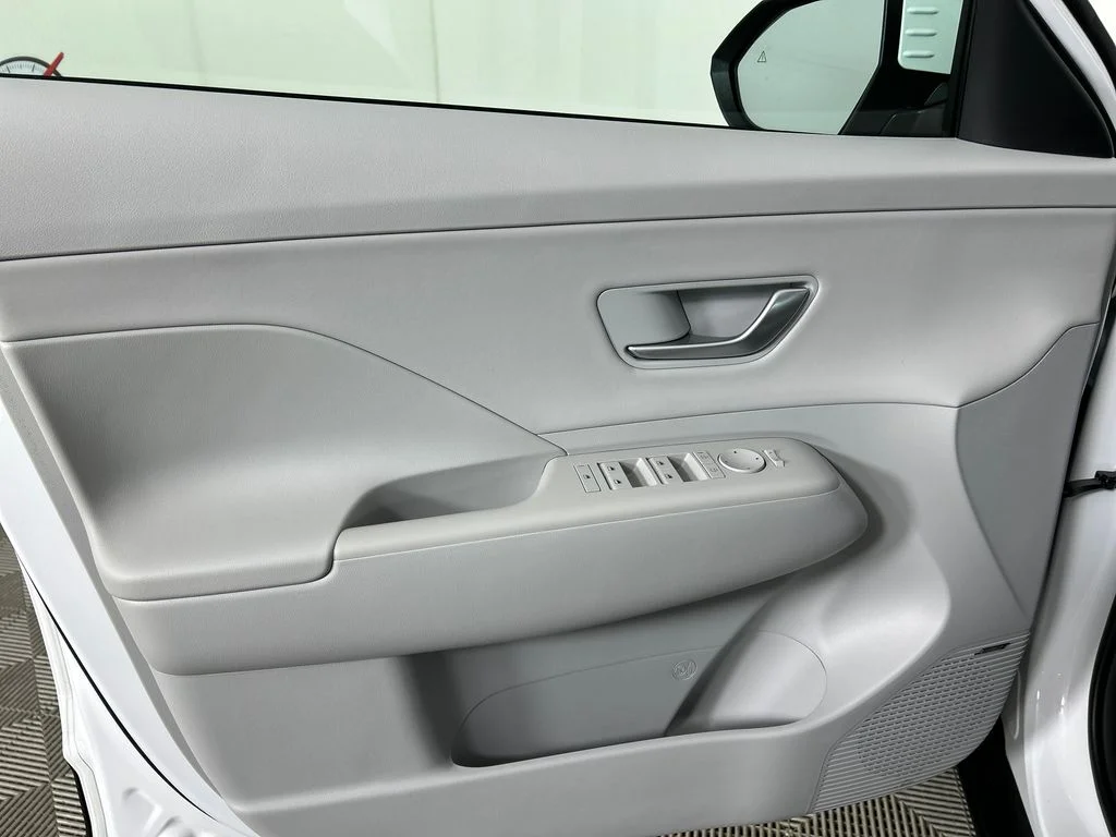 Used 2024 White Hyundai Limited image 11