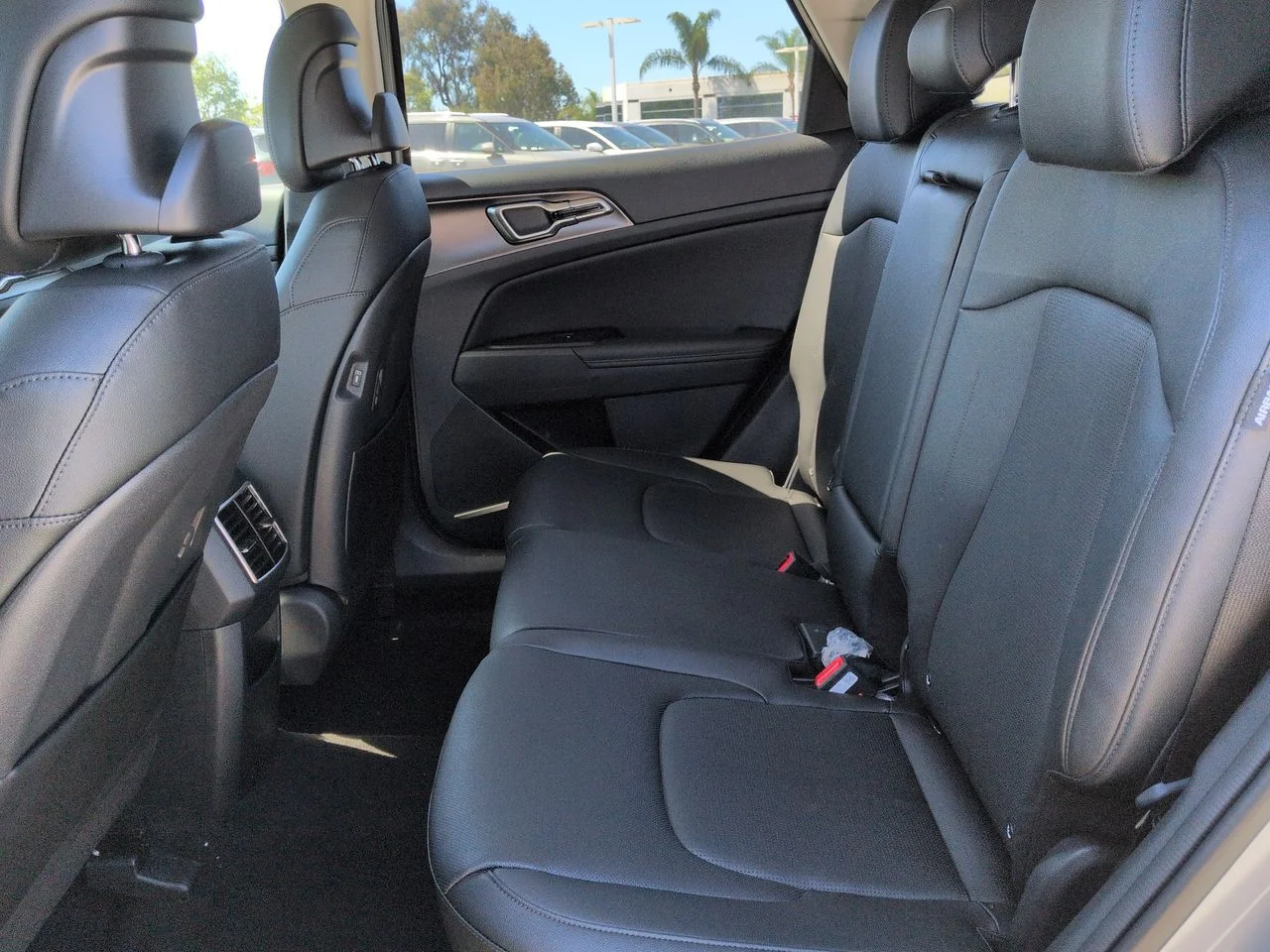 New 2026 Wolf Gray Kia SX image 26