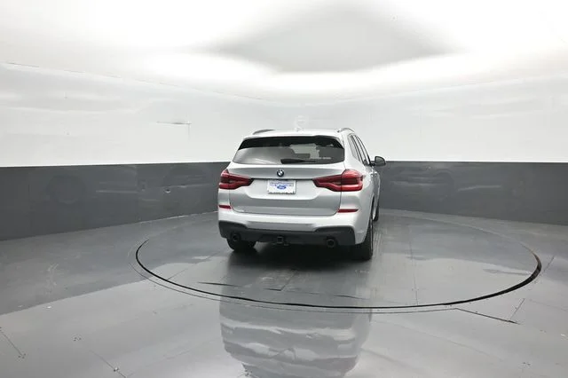 Used 2021 Silver BMW xDrive30i image 7