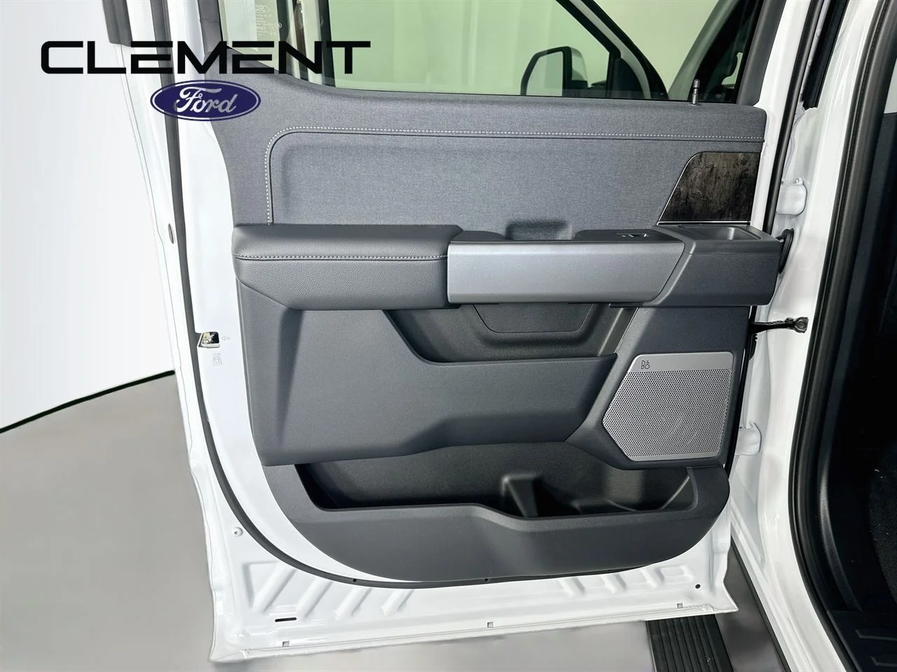 New 2026 Oxford White Ford F-350® Lariat® image 29