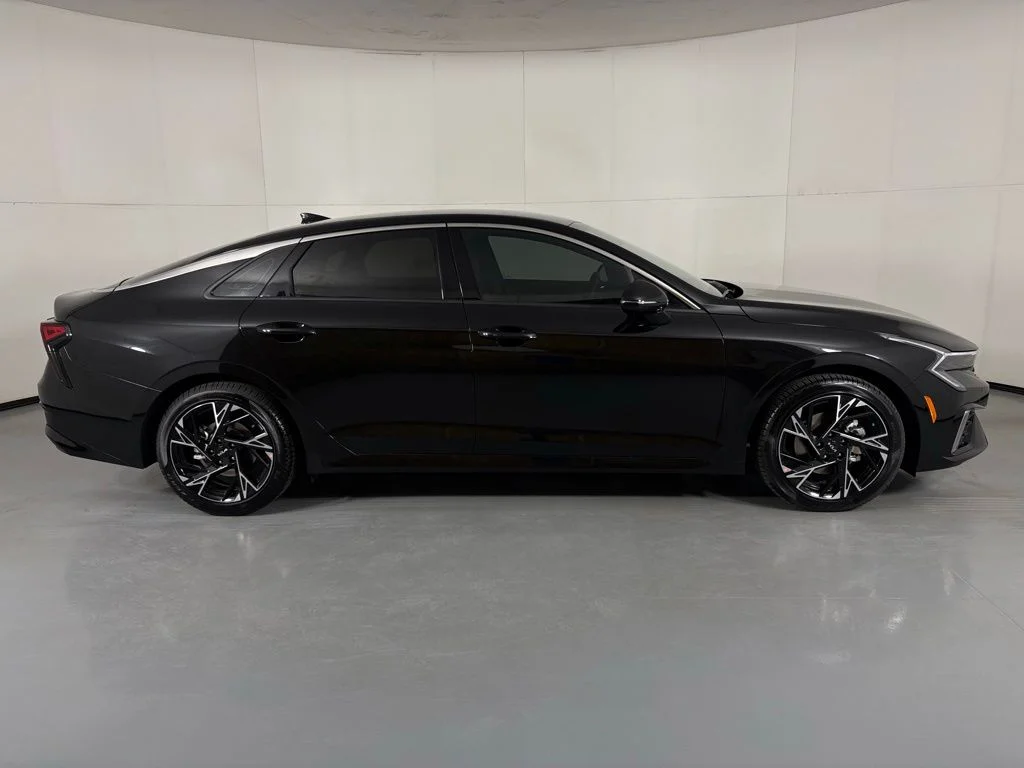 New 2026 Black Kia GT-Line image 9