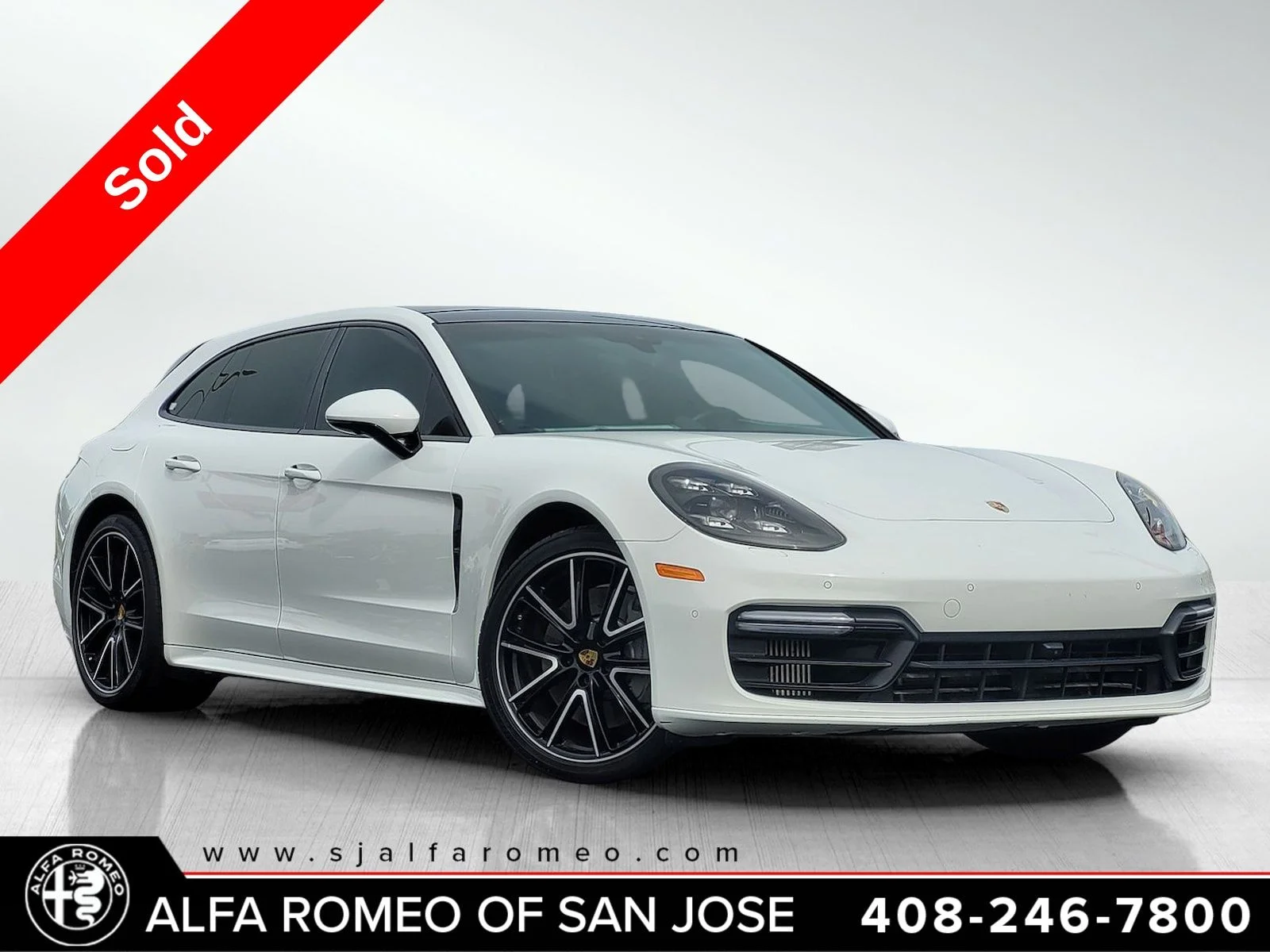 2018 Porsche Panamera 4S Sport Turismo's photo