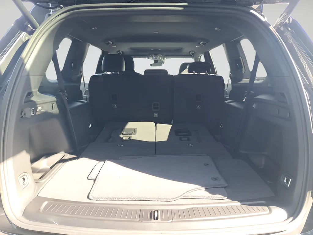New 2026 Baltic Gray Metallic Clearcoat Jeep Altitude image 27