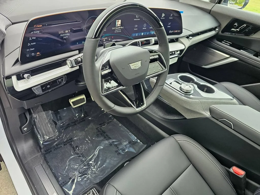 New 2026 Vibrant White Tricoat Cadillac Luxury image 19