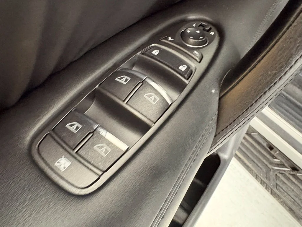Used 2024 Silver Nissan SL image 18