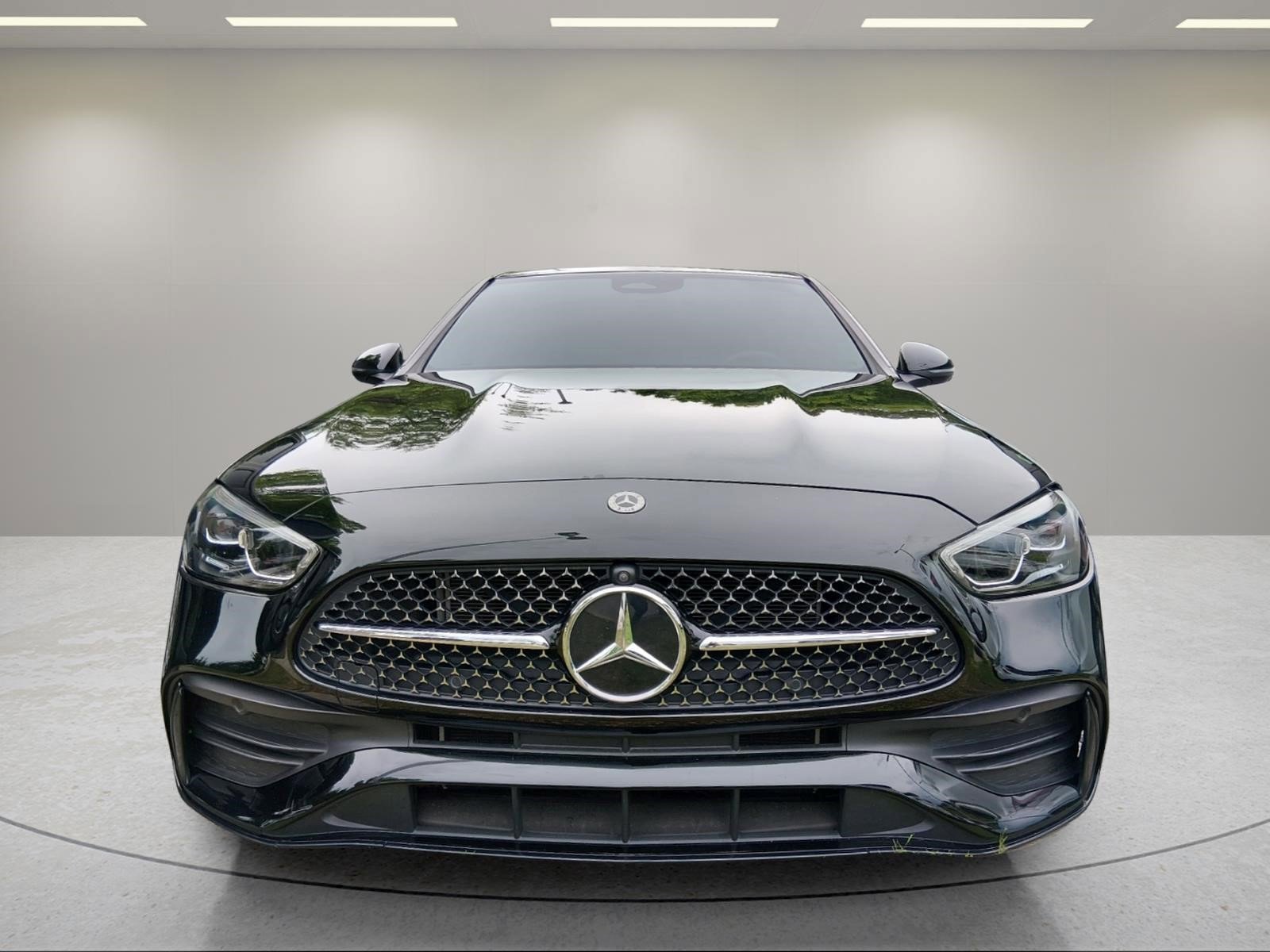 Used 2023  Mercedes-Benz C 300 image 2