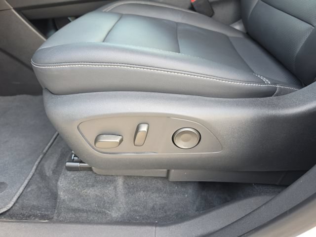 Used 2024 Summit White Chevrolet LT image 18