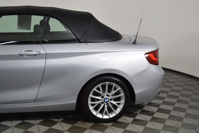 Used 2016 Silver BMW xDrive image 6