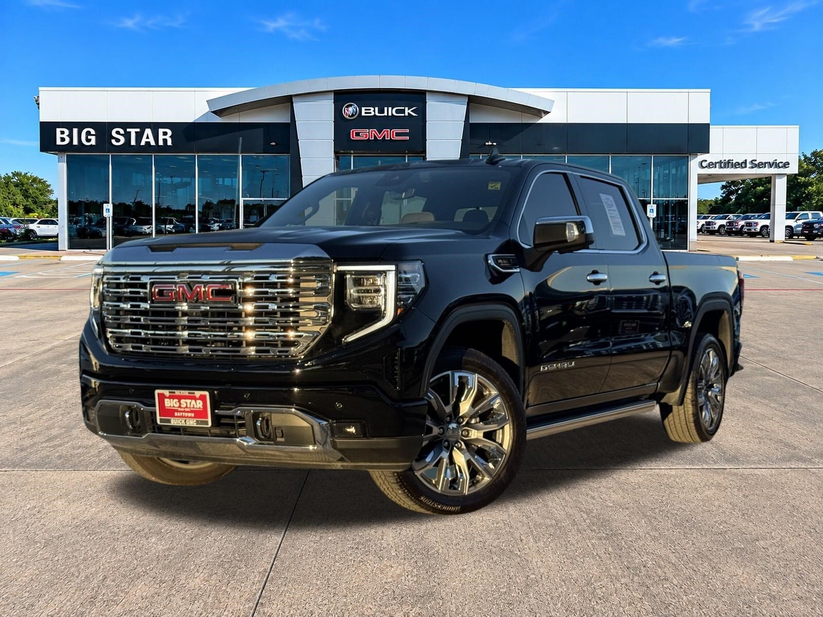 Used 2025 Onyx Black GMC Denali image 2