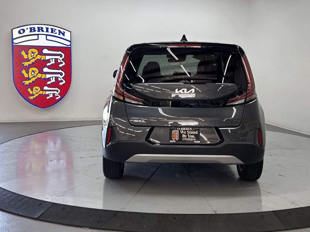 Used 2025  Kia LX image 11