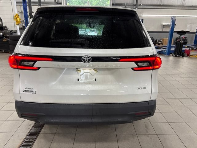 Used 2024 Pearl Toyota XLE image 6