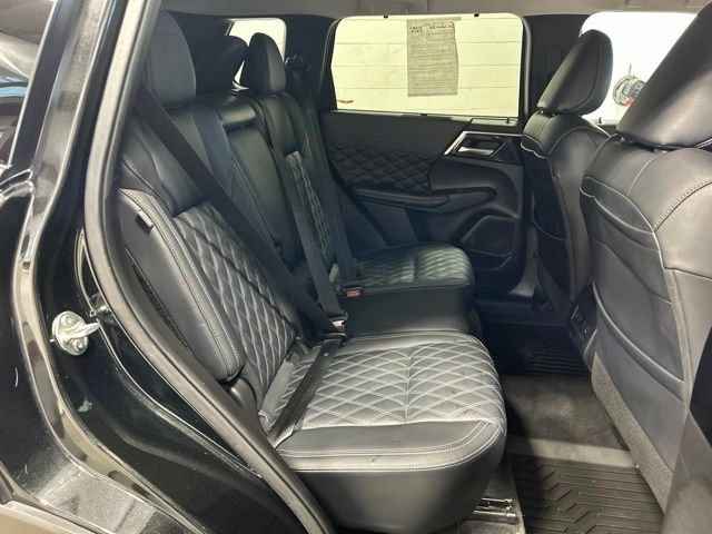 Used 2024 Black Diamond Mitsubishi SEL image 18