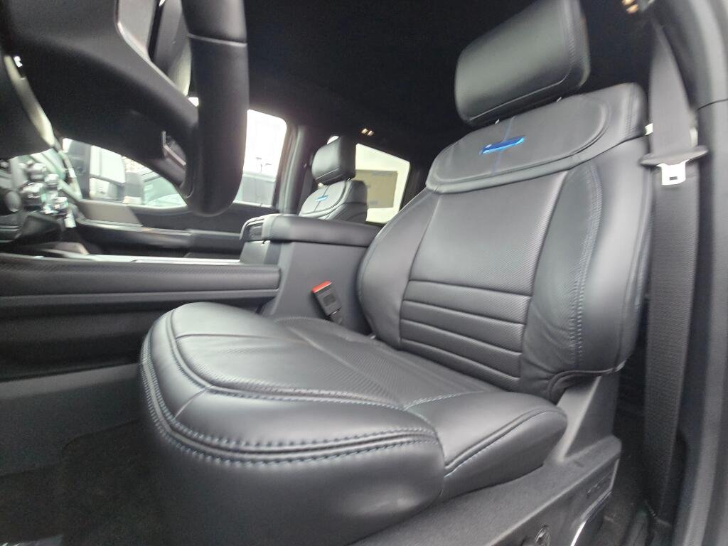 New 2026 Carbonized Gray Metallic Ford F-250® Platinum® image 16