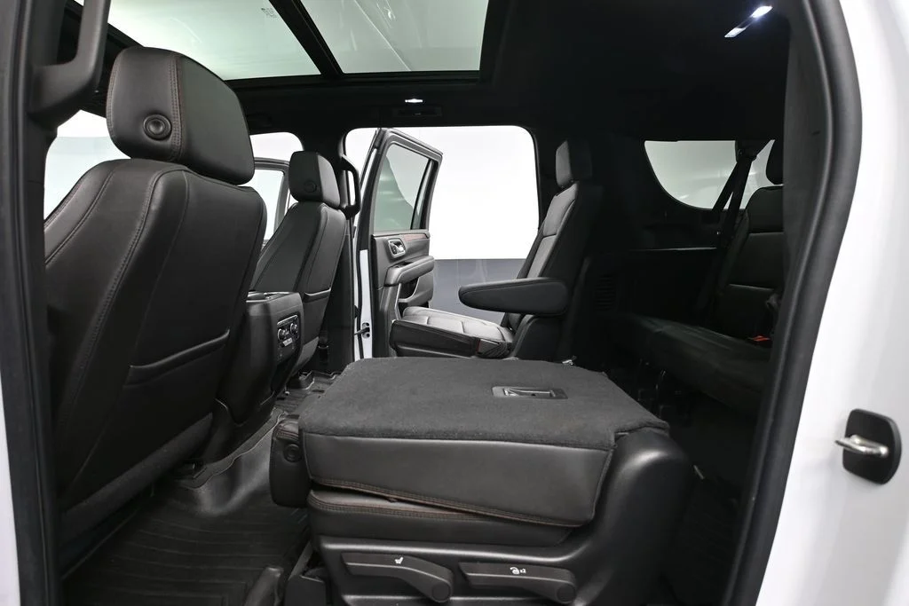 Used 2021 White Chevrolet High Country image 45