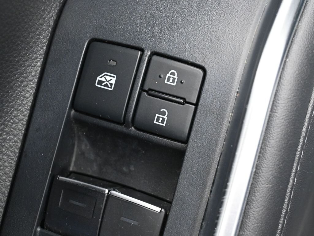 Used 2020  Toyota Platinum image 13