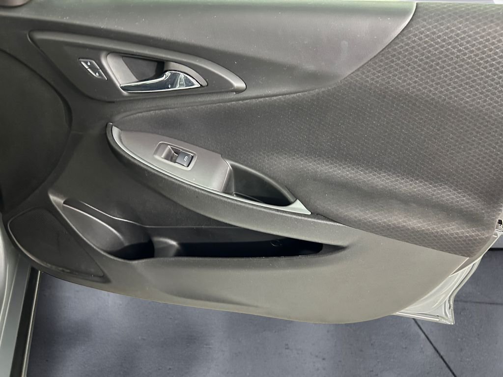 Used 2023 Gray Chevrolet LT image 15