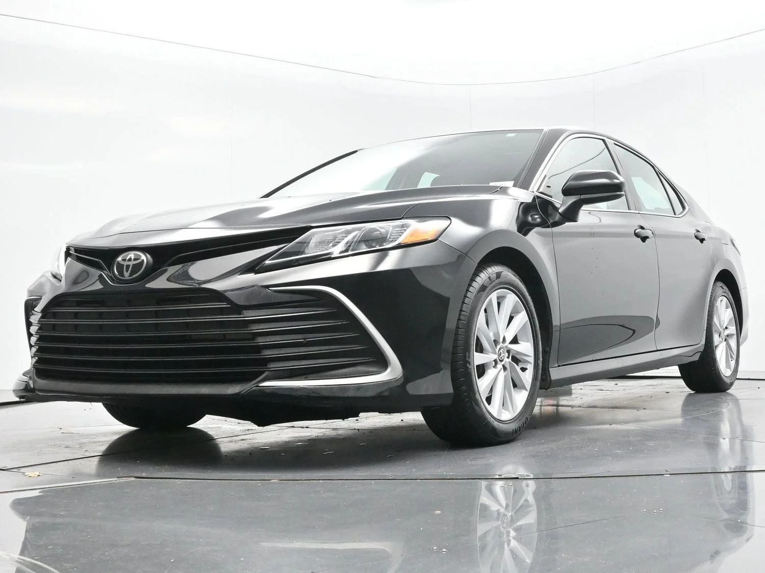 Used 2022 Midnight Black Metallic Toyota LE image 42