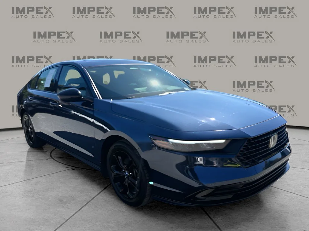 Used 2025 Blue Honda SE image 7