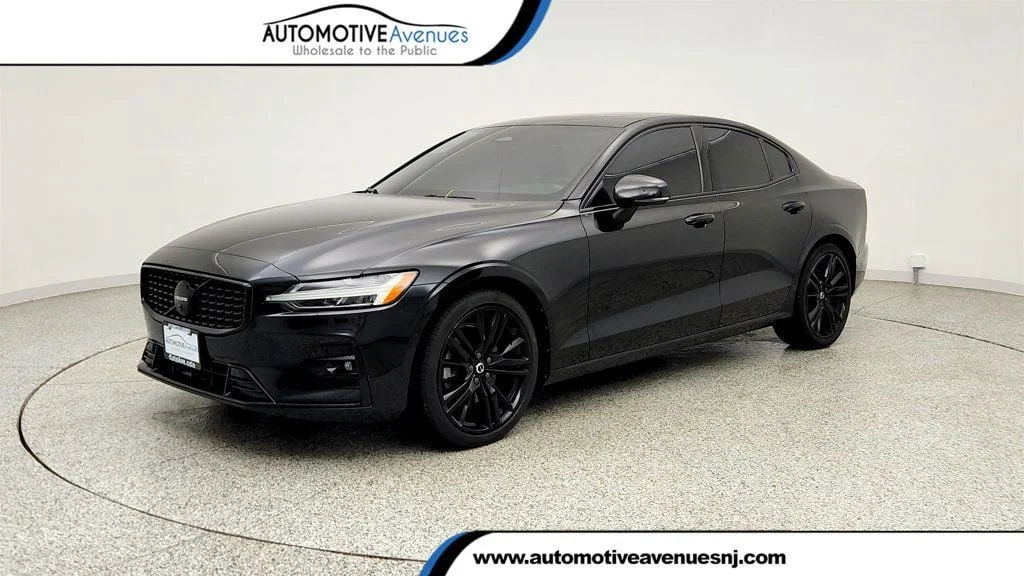 2024 Volvo S60 B5 Plus Black Edition AWD's photo
