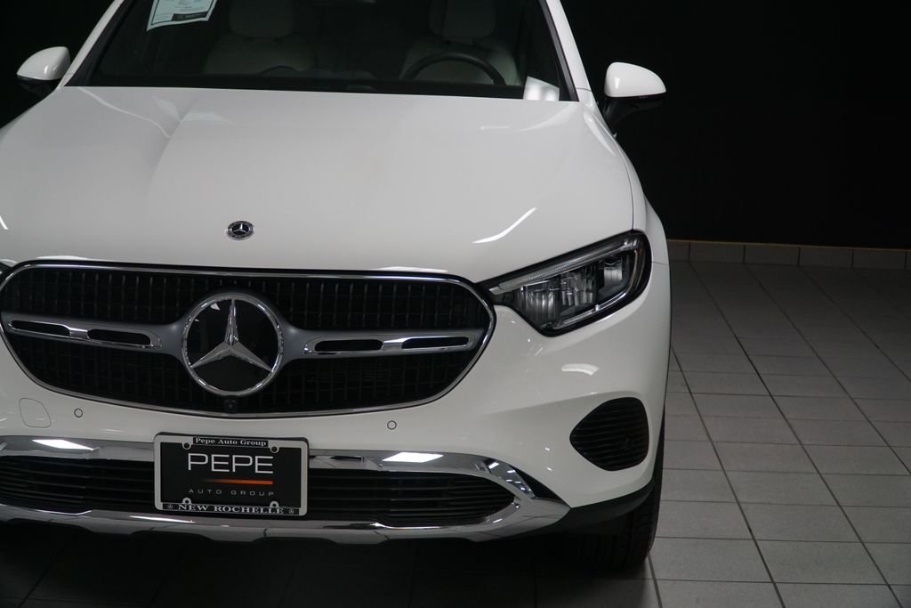 Certified Used 2026 White Mercedes-Benz GLC 300 image 5