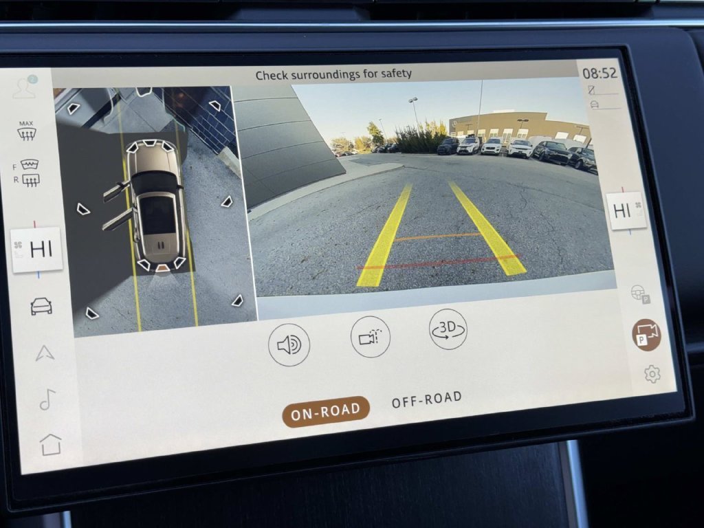 New 2027 Fuji White LAND ROVER  image 28